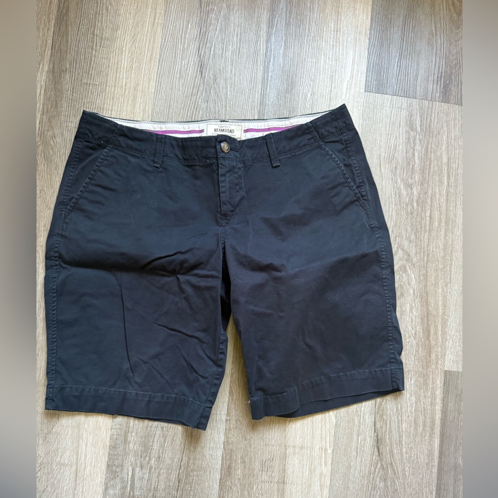 Old Navy Black Bermuda Cotton Blend Women's Shorts